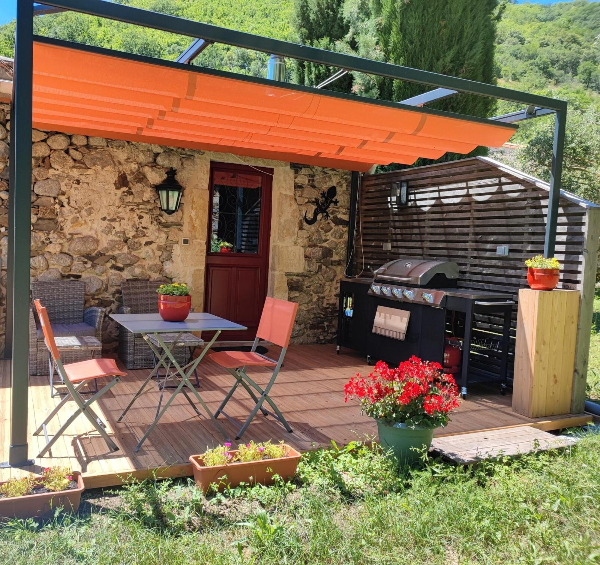 Le Mas De Ribard Breau-et-Salagosse Exterior photo